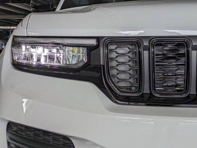 new 2025 Jeep Grand Cherokee car, priced at $37,352