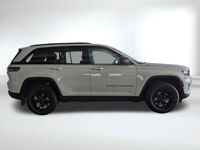 new 2025 Jeep Grand Cherokee car, priced at $37,352