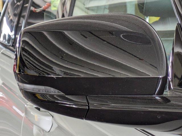 new 2025 Jeep Grand Cherokee car, priced at $37,352