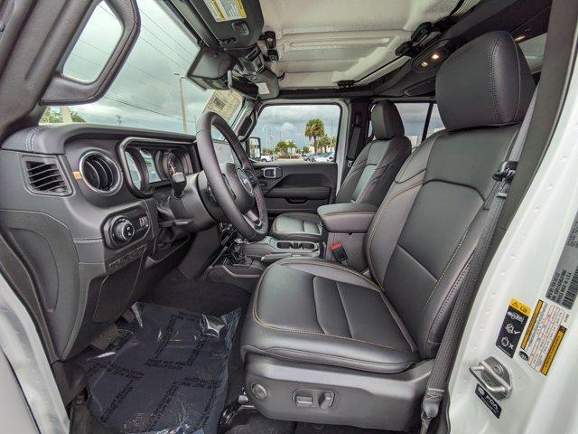 new 2025 Jeep Gladiator car, priced at $44,498