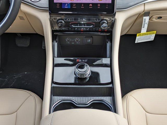 new 2025 Jeep Grand Cherokee car, priced at $36,997