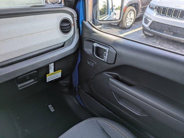 new 2025 Jeep Gladiator car, priced at $38,499