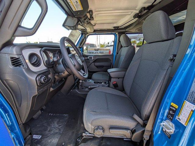 new 2025 Jeep Gladiator car, priced at $43,985