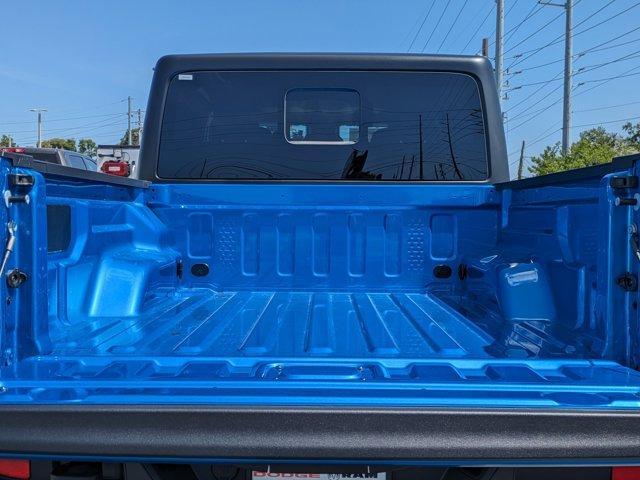 new 2025 Jeep Gladiator car, priced at $43,985