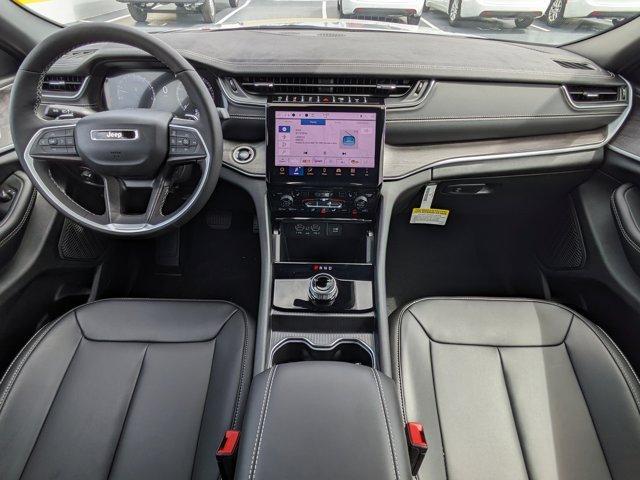 new 2025 Jeep Grand Cherokee car, priced at $37,677