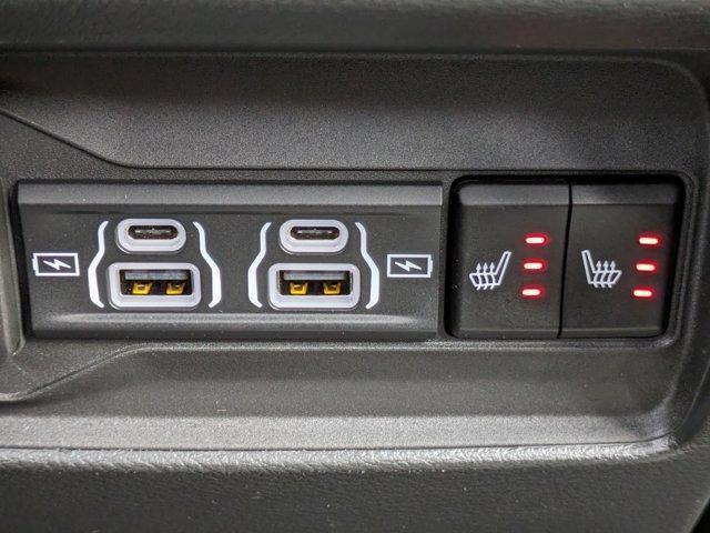 new 2025 Jeep Grand Cherokee car, priced at $37,677