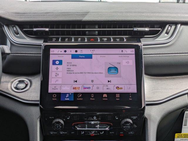 new 2025 Jeep Grand Cherokee car, priced at $37,677