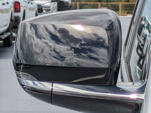 new 2025 Jeep Grand Cherokee car, priced at $37,677