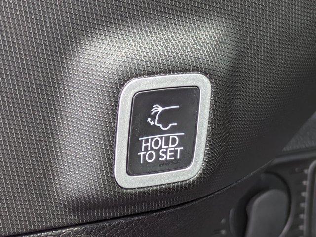 new 2025 Jeep Grand Cherokee car, priced at $37,677