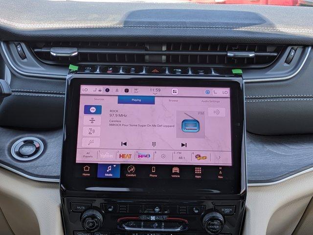 new 2025 Jeep Grand Cherokee car, priced at $33,499