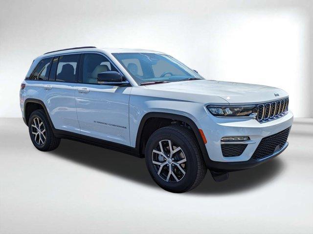 new 2025 Jeep Grand Cherokee car, priced at $33,499