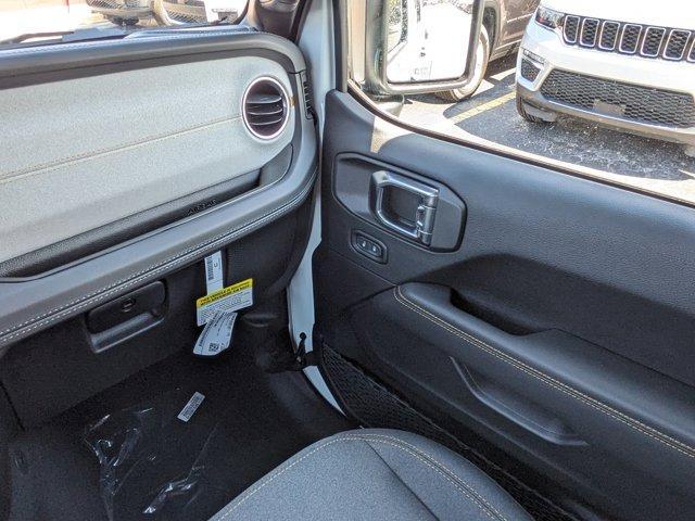 new 2025 Jeep Wrangler car, priced at $46,446