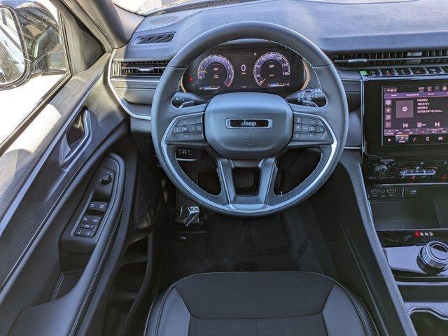 new 2025 Jeep Grand Cherokee car, priced at $37,998