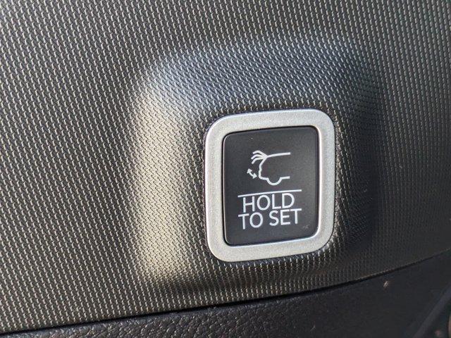 new 2025 Jeep Grand Cherokee car, priced at $37,998