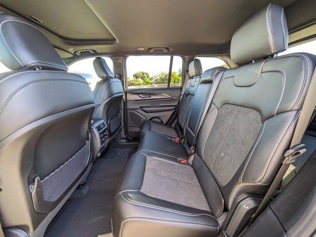 new 2025 Jeep Grand Cherokee car, priced at $37,998