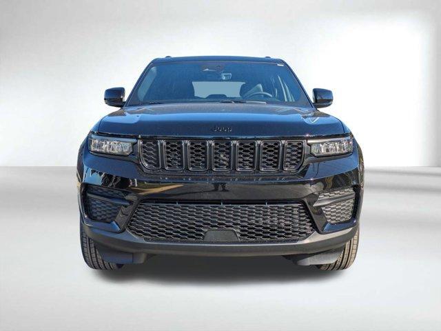 new 2025 Jeep Grand Cherokee car, priced at $37,998