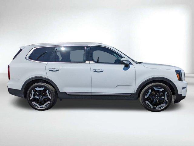 used 2023 Kia Telluride car, priced at $32,800