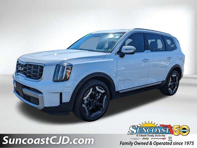 used 2023 Kia Telluride car, priced at $32,800