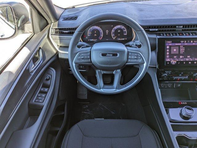 new 2025 Jeep Grand Cherokee car, priced at $34,990