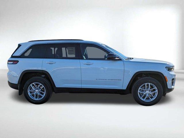 new 2025 Jeep Grand Cherokee car, priced at $34,990