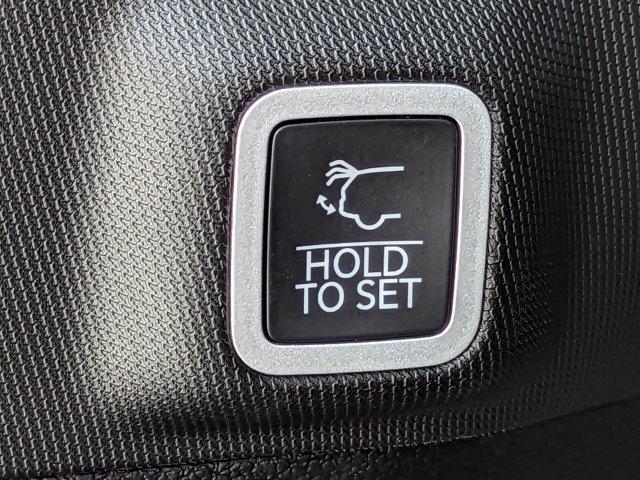 new 2025 Jeep Grand Cherokee car, priced at $34,498