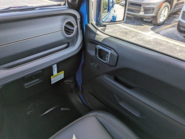 new 2025 Jeep Wrangler car, priced at $47,498