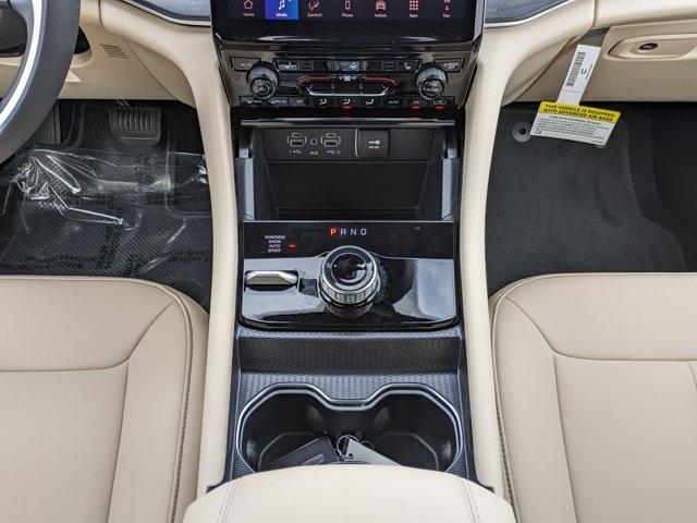 new 2025 Jeep Grand Cherokee car, priced at $39,187