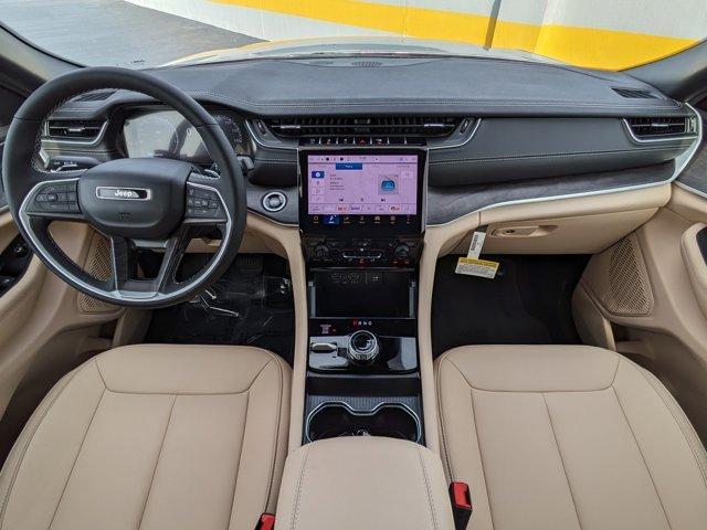 new 2025 Jeep Grand Cherokee car, priced at $39,187