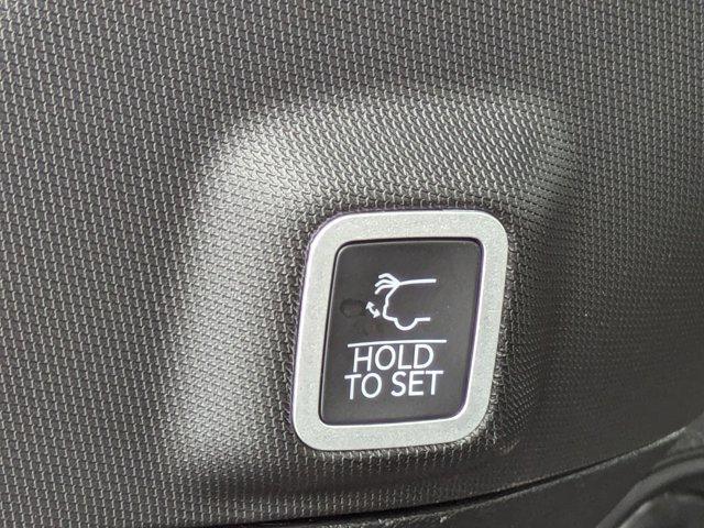 new 2025 Jeep Grand Cherokee car, priced at $39,187