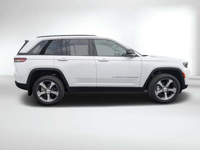 new 2024 Jeep Grand Cherokee car, priced at $45,996