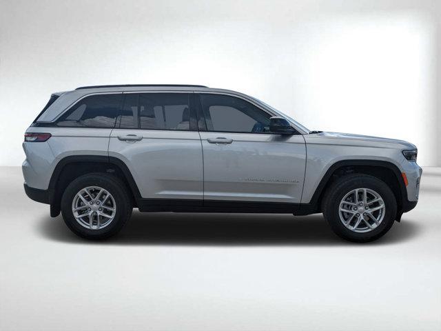 new 2025 Jeep Grand Cherokee car, priced at $38,882