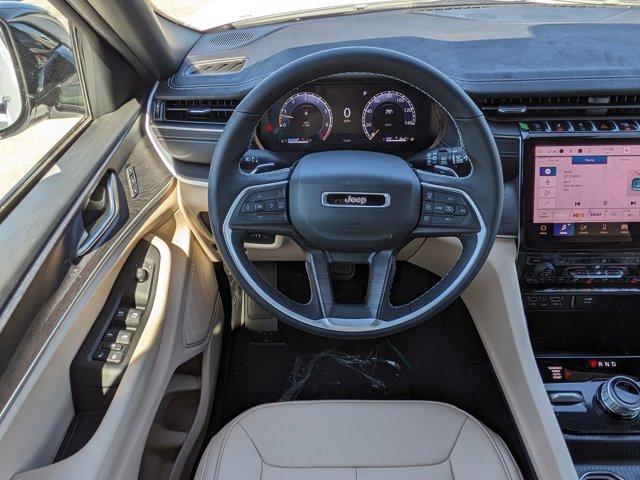new 2025 Jeep Grand Cherokee car, priced at $38,987