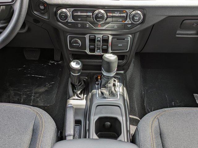 new 2025 Jeep Wrangler car, priced at $40,669