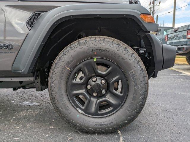 new 2025 Jeep Wrangler car, priced at $40,669