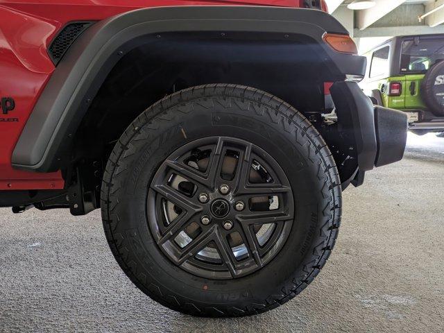 new 2025 Jeep Wrangler car, priced at $42,998