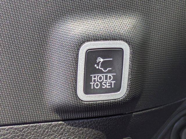 new 2025 Jeep Grand Cherokee car, priced at $40,288