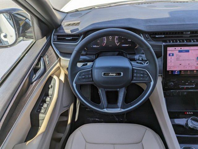 new 2025 Jeep Grand Cherokee car, priced at $40,288