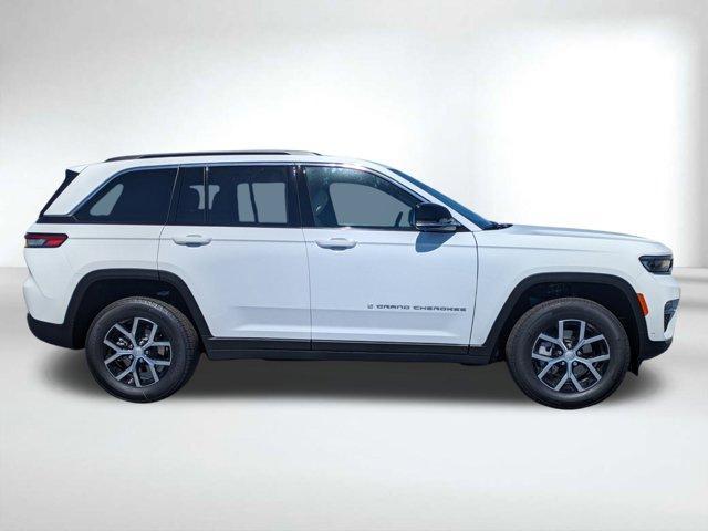 new 2025 Jeep Grand Cherokee car, priced at $40,288