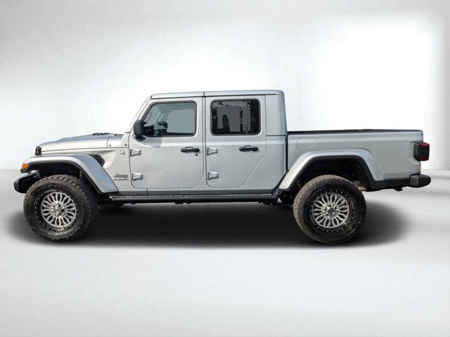 used 2022 Jeep Gladiator car, priced at $43,255