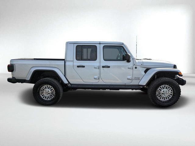 used 2022 Jeep Gladiator car, priced at $43,255