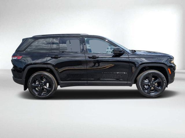 new 2024 Jeep Grand Cherokee car, priced at $51,455