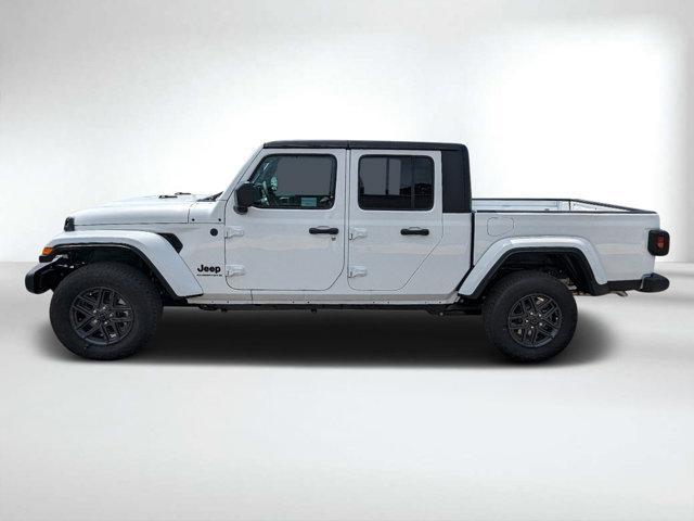 new 2024 Jeep Gladiator car, priced at $46,475