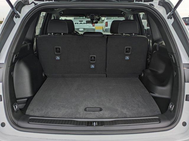 new 2025 Jeep Grand Cherokee car, priced at $34,680