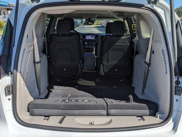 used 2021 Chrysler Pacifica Hybrid car, priced at $26,968