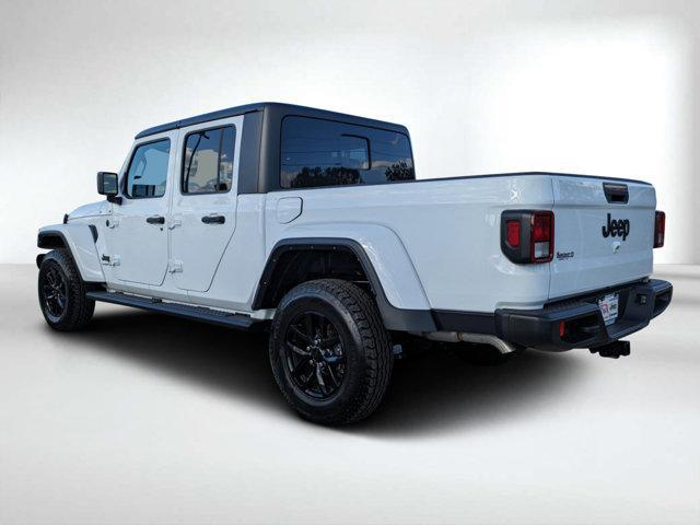 used 2022 Jeep Gladiator car, priced at $32,372