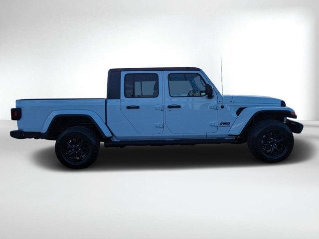 used 2022 Jeep Gladiator car, priced at $32,372