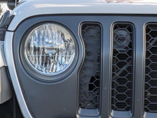 used 2022 Jeep Gladiator car, priced at $32,372