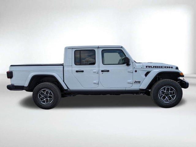 new 2025 Jeep Gladiator car, priced at $47,915