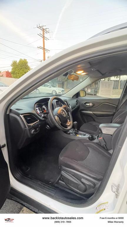 used 2019 Jeep Cherokee car, priced at $12,995