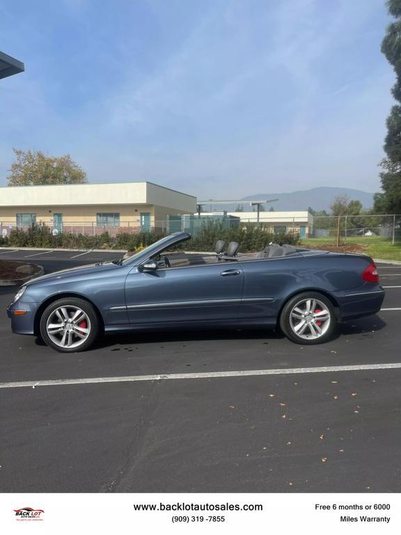 used 2007 Mercedes-Benz CLK-Class car, priced at $10,995